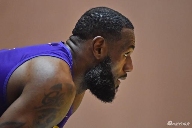 哈登24+12快船险胜猛龙4连胜 公牛逆转胜老鹰