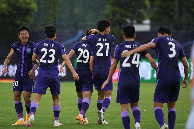 广西梧州半程马拉松火热开赛 万名跑者竞速“岭南古郡”