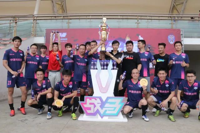 约基奇32+12+11掘金力克绿军 马刺无缘季后赛